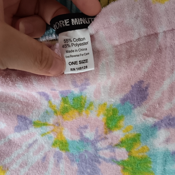 More Minutes Colorful Tie-Dye Women's Wrap Towel - Picture 2 of 4